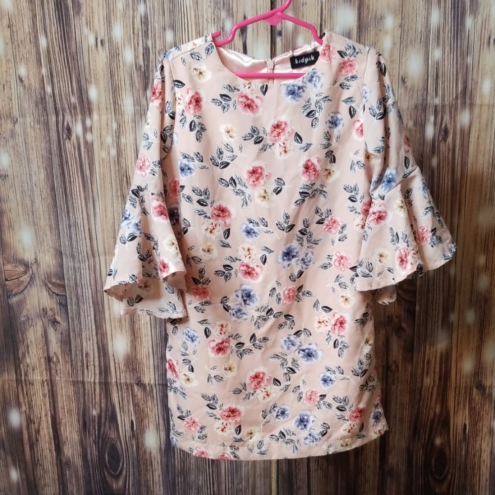 New without tags girls dress